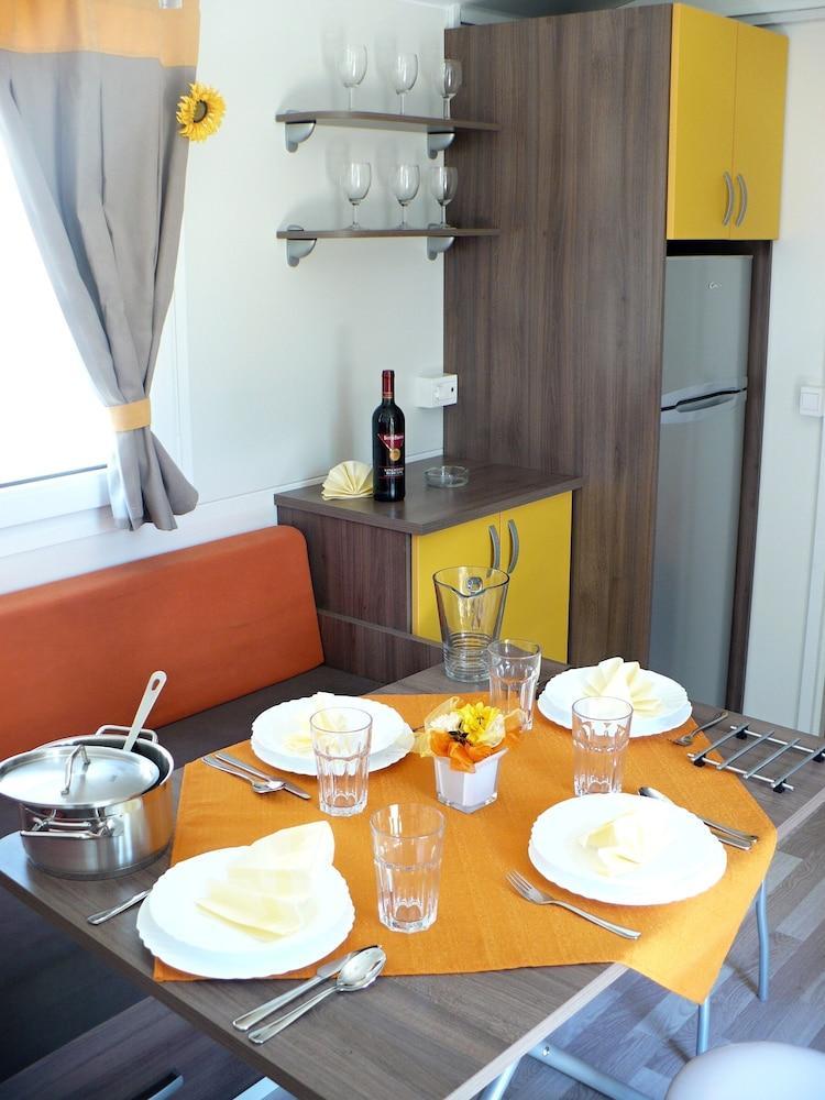Victoria Mobilehome In Centro Vacanze San Francesco Duna Verde Bagian luar foto