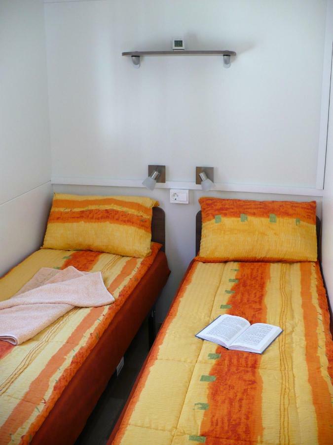 Victoria Mobilehome In Centro Vacanze San Francesco Duna Verde Bagian luar foto